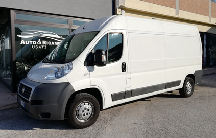 Furgone con poca elettronica, motore resistente ... non si ferma mai